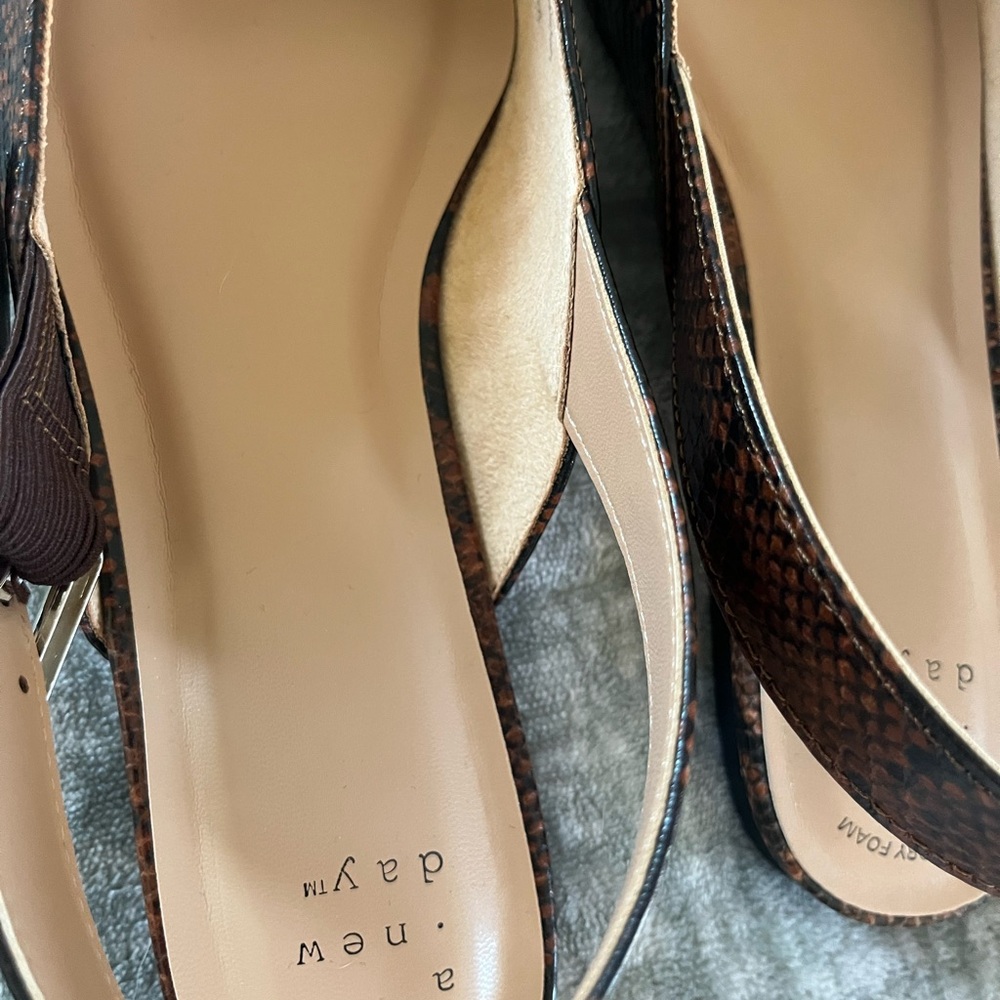 Brown Faux Snakeskin Pointed Slingback Flats - Picture 2 of 4